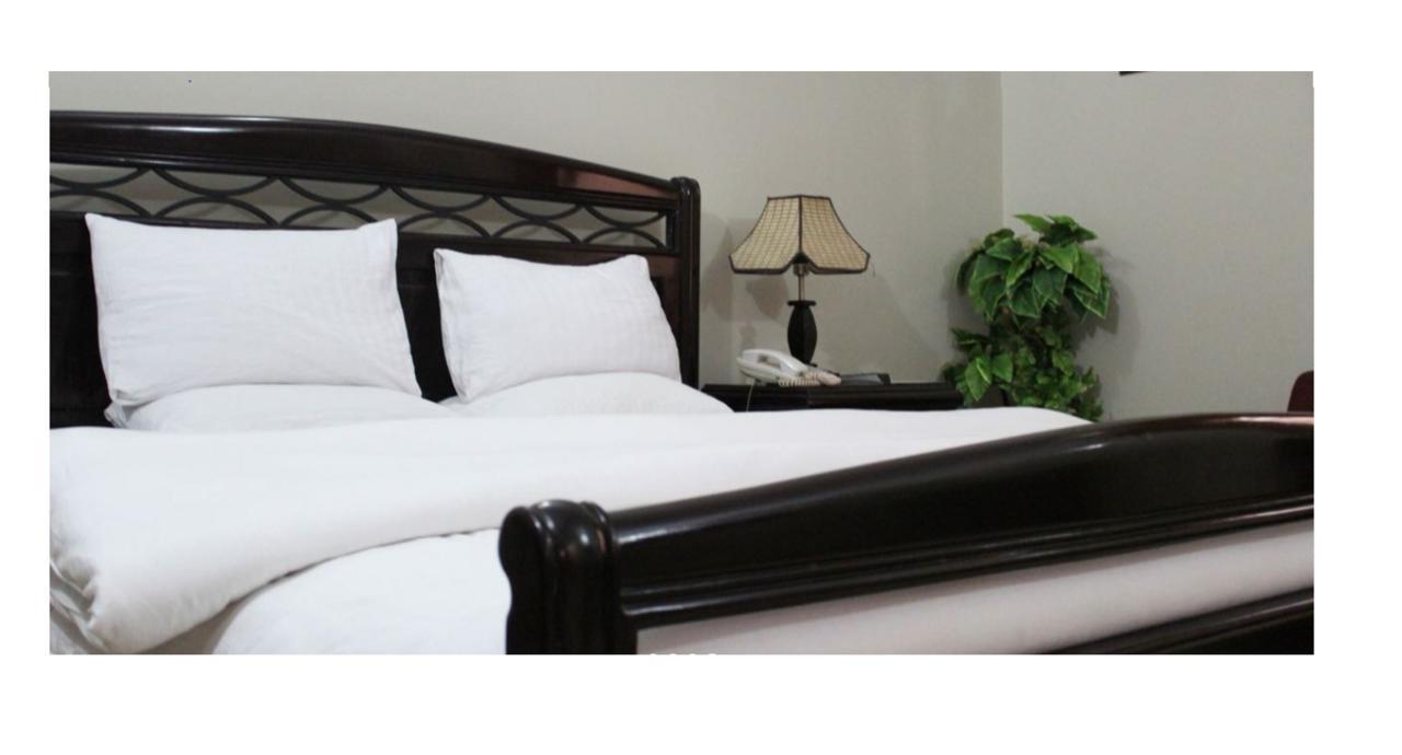 Luxury Inn Karaçi Dış mekan fotoğraf