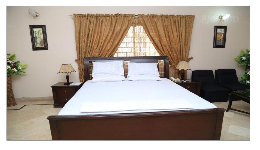 Luxury Inn Karaçi Dış mekan fotoğraf