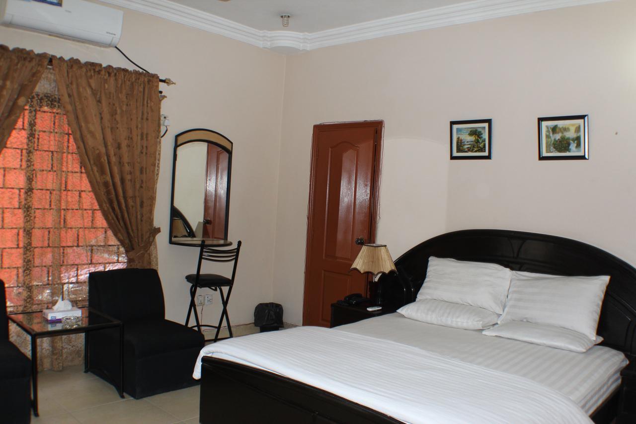 Luxury Inn Karaçi Dış mekan fotoğraf