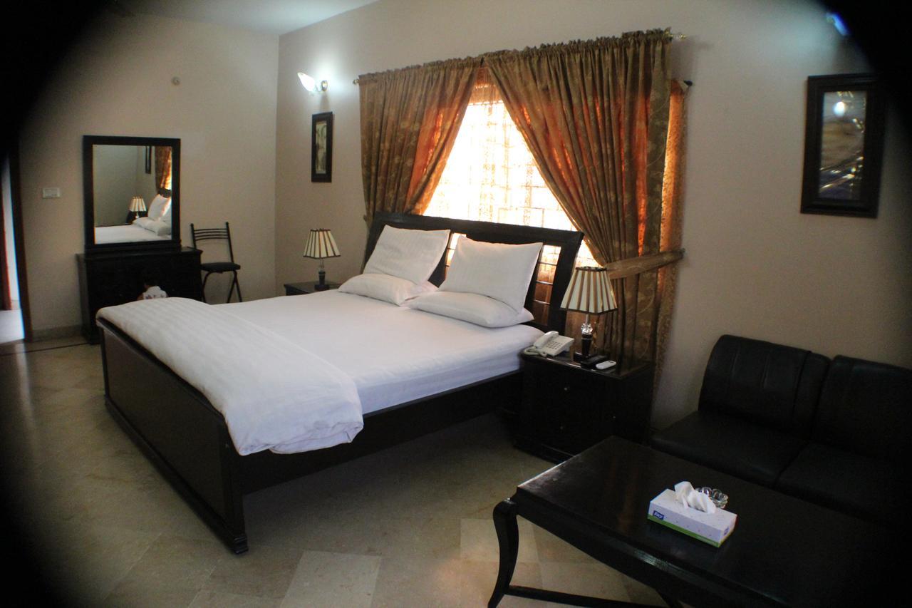 Luxury Inn Karaçi Dış mekan fotoğraf