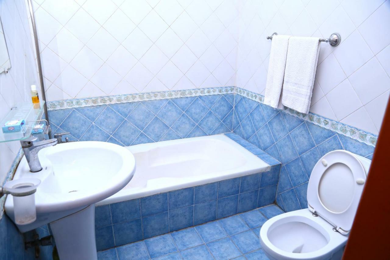 Luxury Inn Karaçi Dış mekan fotoğraf